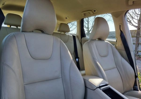 Volvo XC 60 cena 54999 przebieg: 268745, rok produkcji 2016 z Poznań małe 529